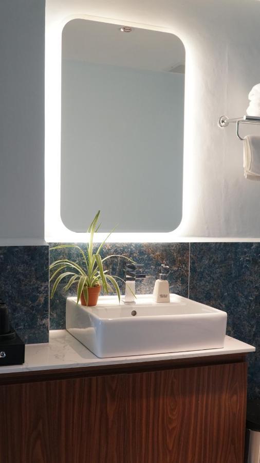 Bros Hotel مدينة هوشي منه المظهر الخارجي الصورة